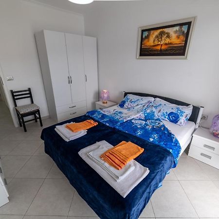 Sofi Apartments Sarandë Exterior foto
